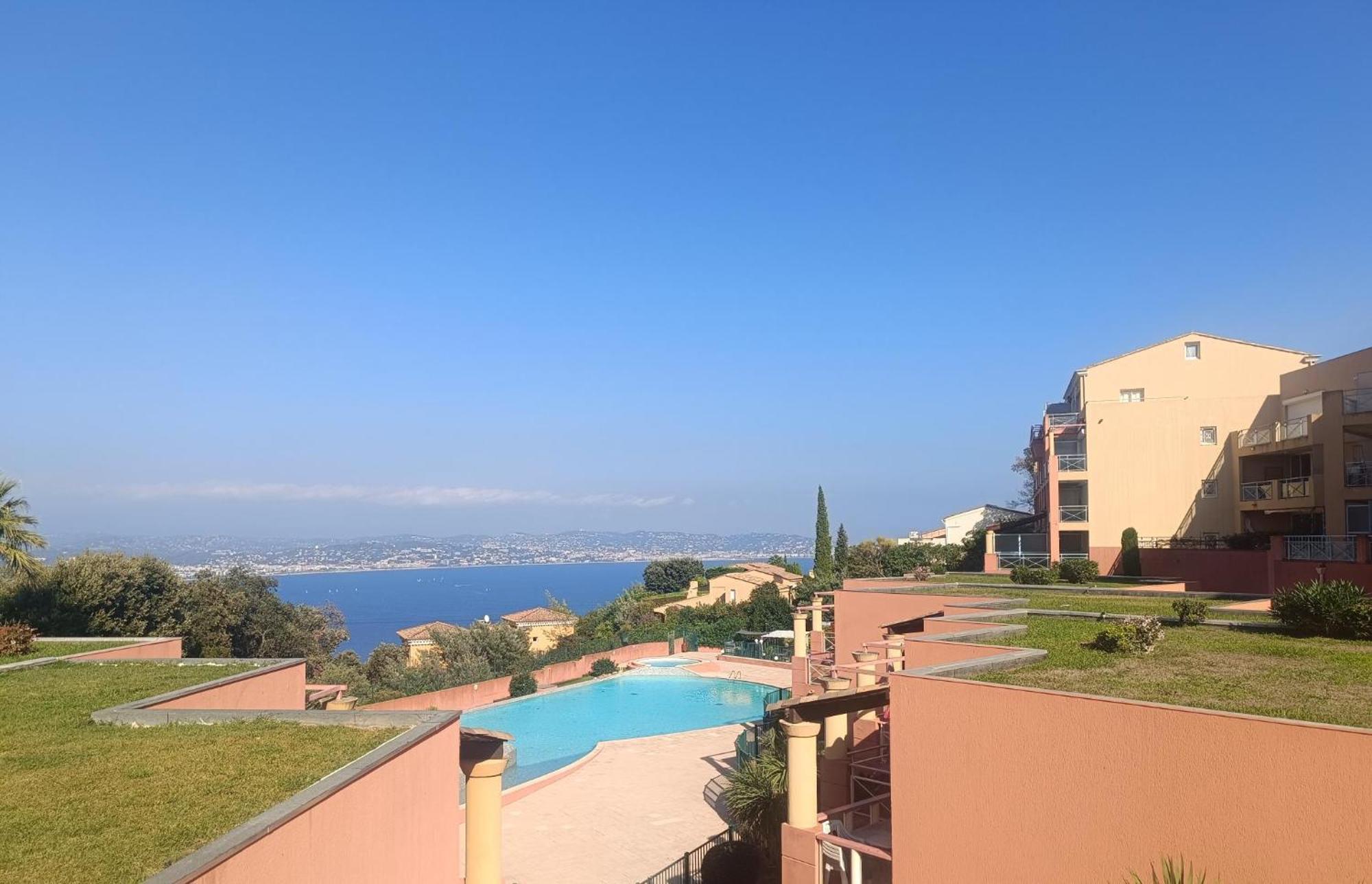 Magnifique Vue Mer Et Piscine - Les Cles De L Esterel Théoule-sur-Mer Kültér fotó